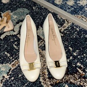 Salvatore Ferragamo Women's Cream Flats with Gold Accent